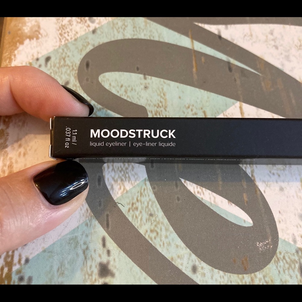 Moodstruck black liquid eyeliner